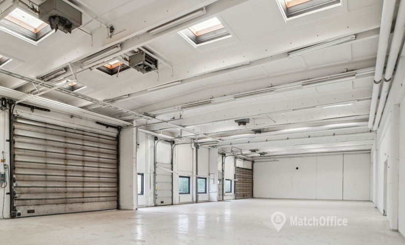 695 m² Warehouse rental in Albertslund, Roholmsvej 8 (2620) - 1 | MatchOffice.com