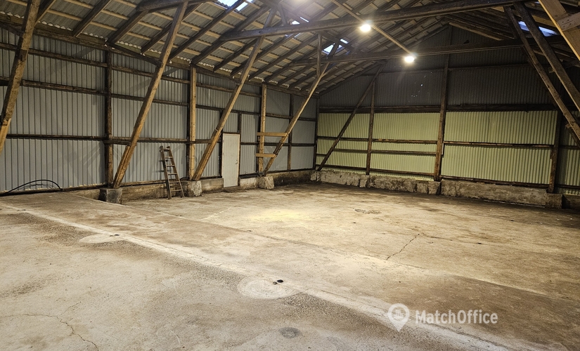 240 m² Commercial warehouse up for rent in Solrod, Åmarken 4 (4623) - 1 | MatchOffice
