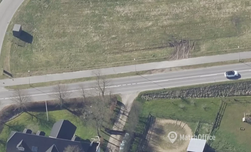 Grund Tyrrisvej 2 8410 Rønde