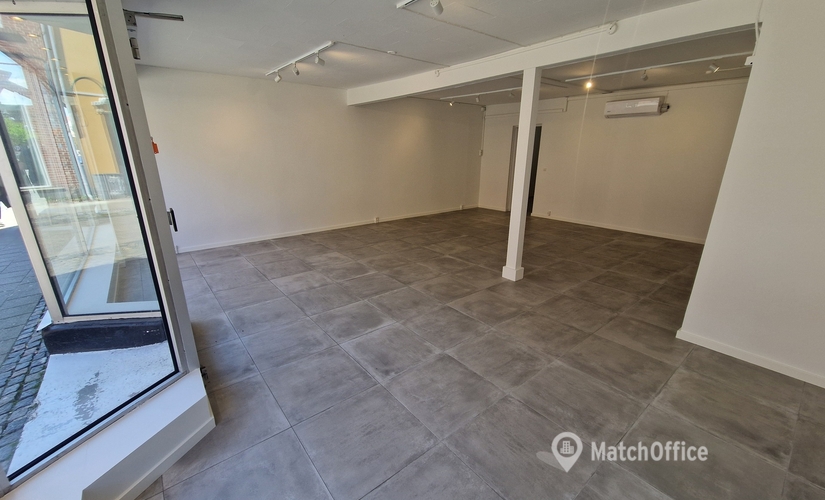 60 m² Commercial shop for rent in Frederikssund, Jernbanegade 32 (3600) - 1 | MatchOffice