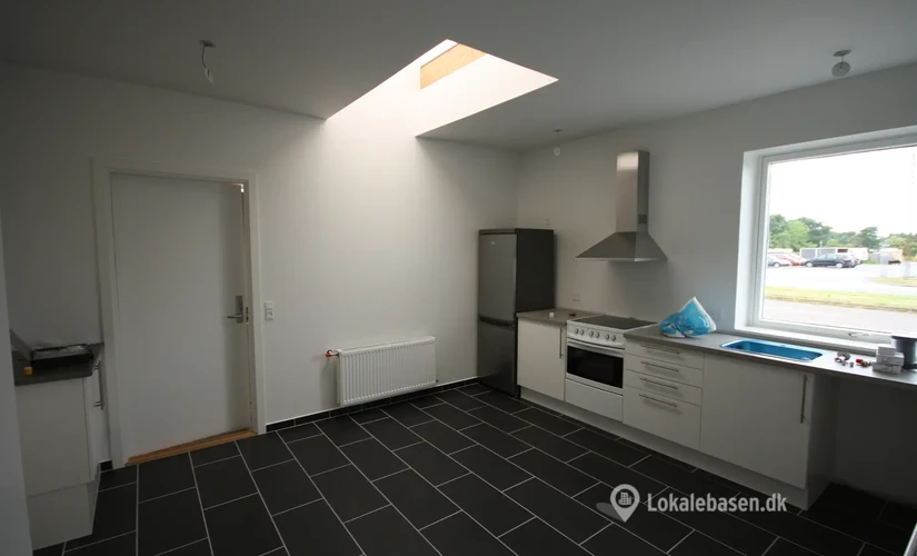 Butik til leje på Fabrikvej 16 C + D, 8800 Viborg - 179 m² | Foto 2 - Lokalebasen.dk
