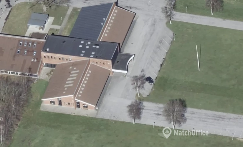 Kontor til leje på Kornumgårdsvej 16, 9700 Brønderslev - 1400 m² | Foto 0 - Lokalebasen
