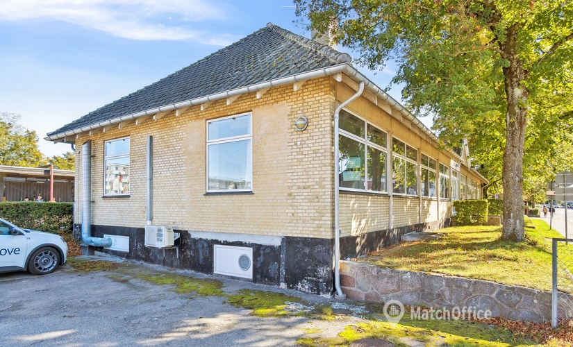 Office Ndr. Jernbanevej 33 3400 Hillerod