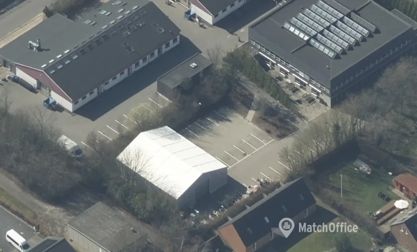 Kontor til leje på Industrivej 22, 8752 Østbirk - 1815 m² | Foto 0 - Lokalebasen.dk