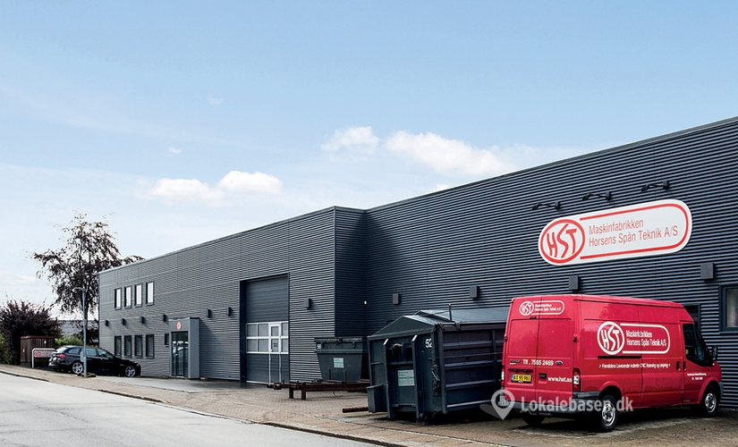 Kontor til leje på Ny Kirkevej 2, 8723 Løsning - 1900 m² | Foto 0 - Lokalebasen.dk