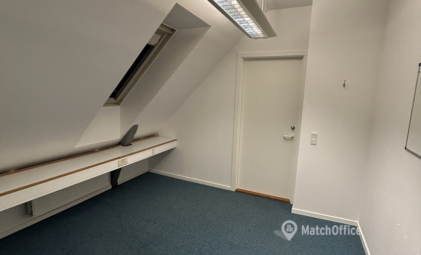 Office Toldbodgade 8 4700 Naestved