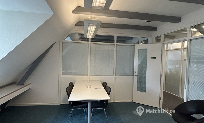 Office Toldbodgade 8 4700 Naestved