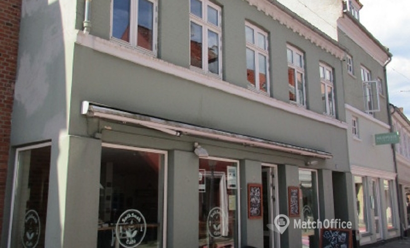 Butik til leje på St. Kirkestræde 12, 4800 Nykøbing F - 121 m² | Foto 0 - Lokalebasen.dk