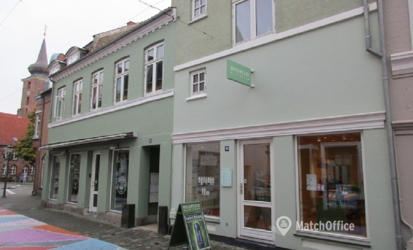 Butik til leje på St. Kirkestræde 12, 4800 Nykøbing F - 121 m² | Foto 1 - Lokalebasen.dk