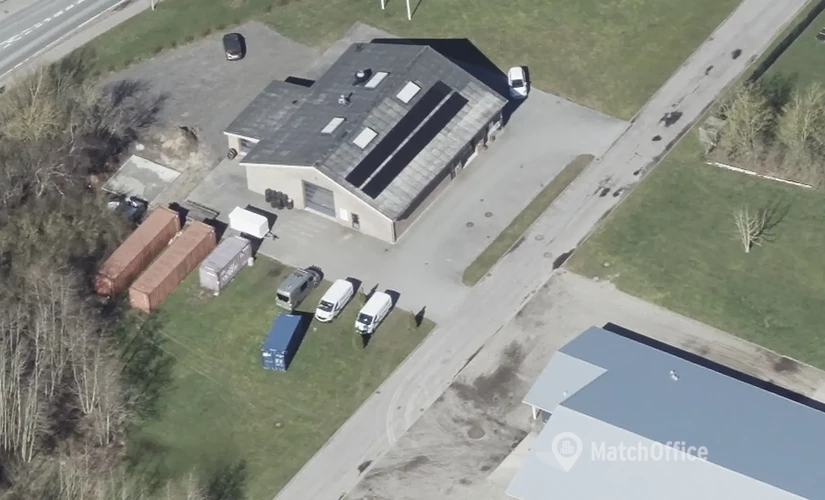 Lager / produktion Navervej 4 9480 Løkken