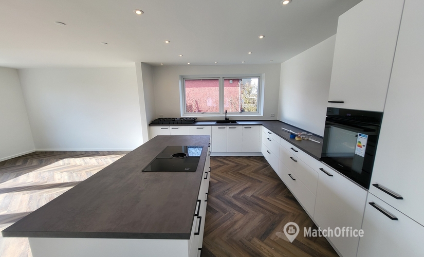 Lager / produktion Hyrdeleddet 8 3660 Stenløse