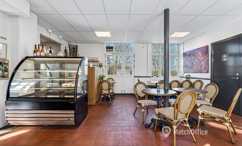 128 m² Commercial shop for rent in Ikast, Ll Torv 3 Ikast (7430) - 4 | MatchOffice.com