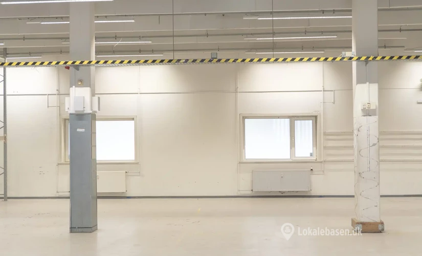 Lager til leje på Lundtoftegårdsvej 95, 2800 Kongens Lyngby - 2386 m² | Foto 1 - Lokalebasen.dk