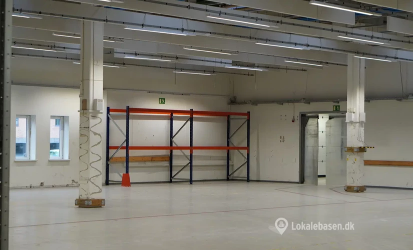 Lager til leje på Lundtoftegårdsvej 95, 2800 Kongens Lyngby - 2386 m² | Foto 0 - Lokalebasen