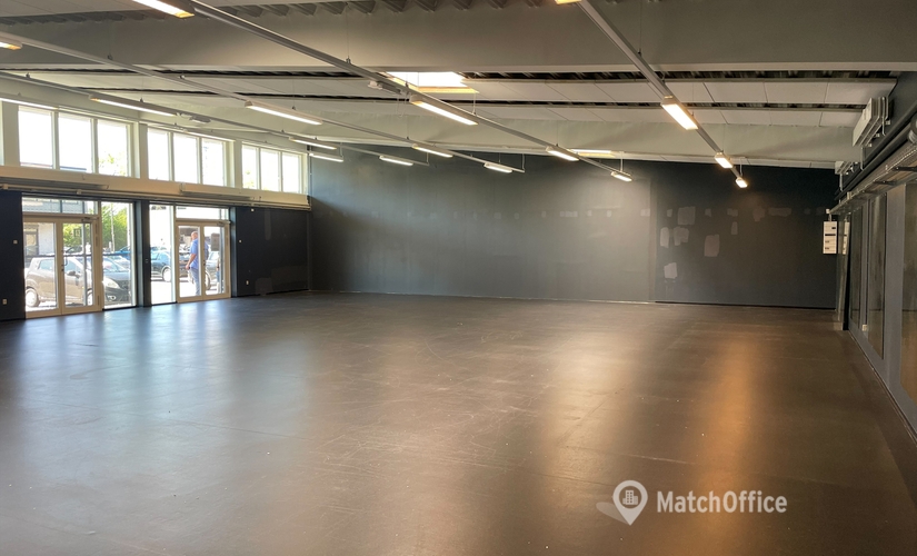 300 m² Commercial shop for rent in Brabrand, Edwin Rahrs Vej 32K (8220) - 1 | MatchOffice