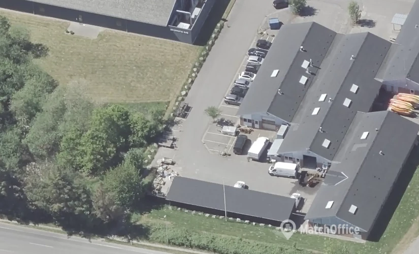 Lager / produktion Parallelvej 4 8751 Gedved