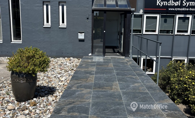 Office Stærmosegårdsvej 8 5230 Odense M