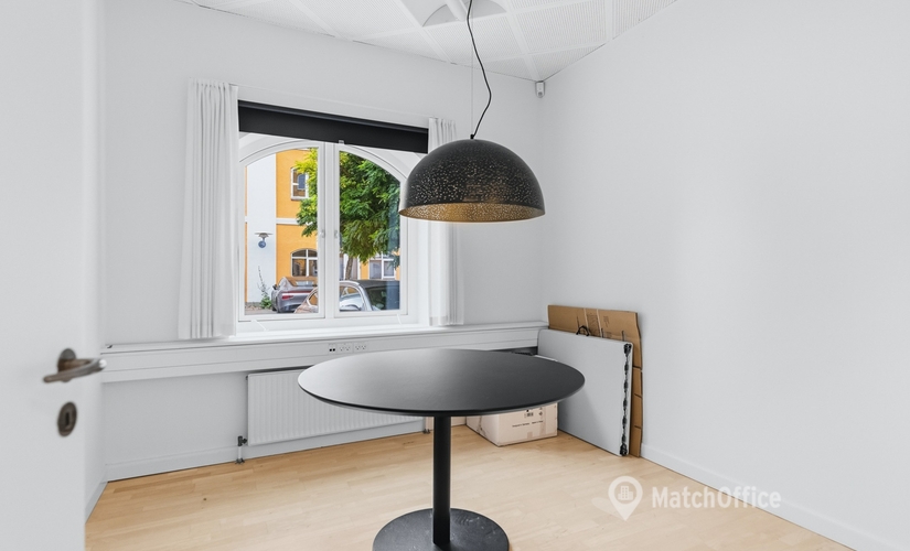 Office Søren Frichs Vej 38K, st. tv. 8230 Aabyhoj