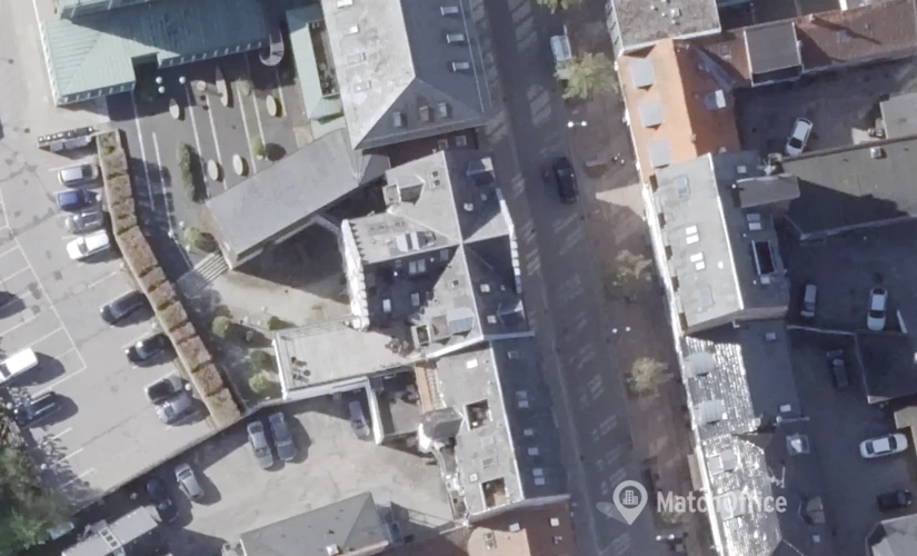 Office Slotsgade 48 3400 Hillerod