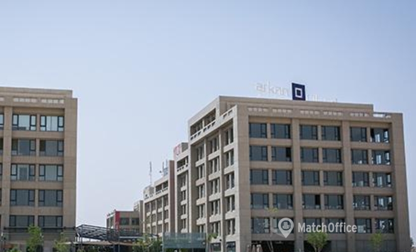 100 m² Business park in Cairo, Plot 31 El Sheikh Zayed (11624) - 1 | MatchOffice.com