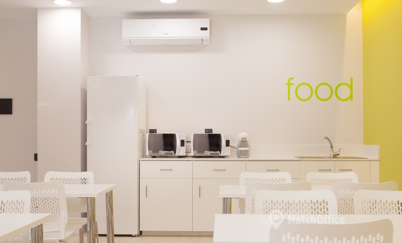 Parque empresarial en alquiler en Mataró 1800 m², Ronda President Irla 26 - 4 | MatchOffice.es