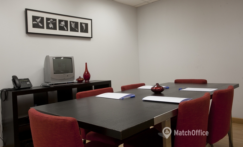 55 m² Business park place for rent in Madrid Centro, Calle Juan Bravo 3A (28006) - 1 | MatchOffice