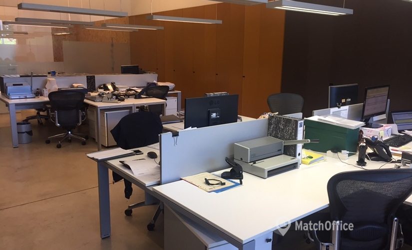 Alquile oficinas de coworking en València 300 m², Carrer Ernesto Che Guevara 18 bajo - 0 | MatchOffice