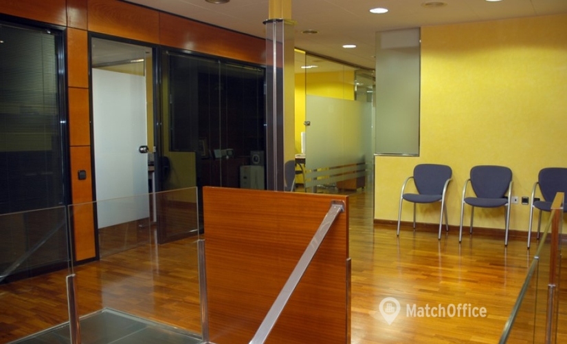 15 m² Business space building available to rent in Granollers, Condestable de Portugal 43-45 (08402) - 1 | MatchOffice