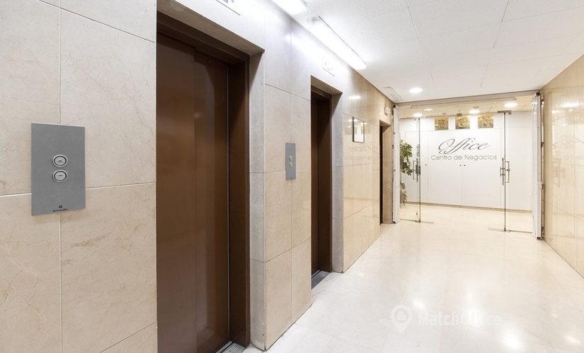 48 m² Serviced office place available to rent in Barcelona, Travessera de Gràcia 56 (08006) - 1 | MatchOffice.com