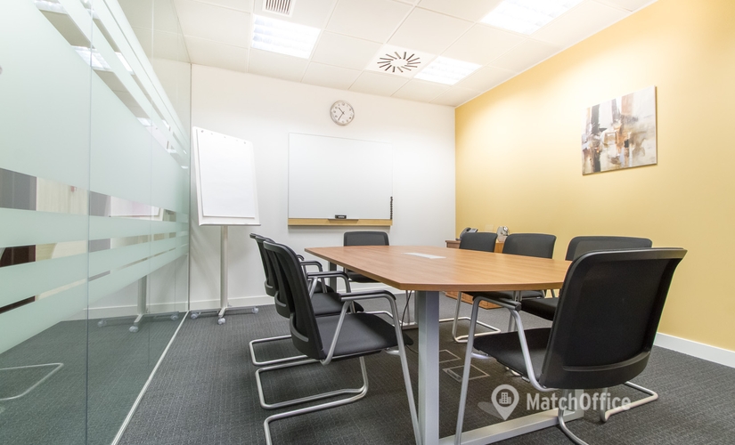 Reserve sala de juntas fiable en Madrid Centro 150 m², Francisco Silvela 42 - 0 | MatchOffice