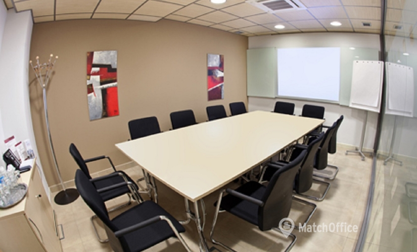 Reserve sala de juntas equipada en Málaga 300 m², Plaza de la Solidaridad 12 - 4 | MatchOffice