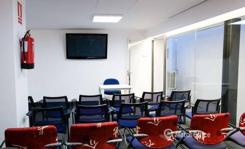 Reserve sala de reuniones en Eixample 30 m², Carrer d´Arago 366 - 10 | MatchOffice