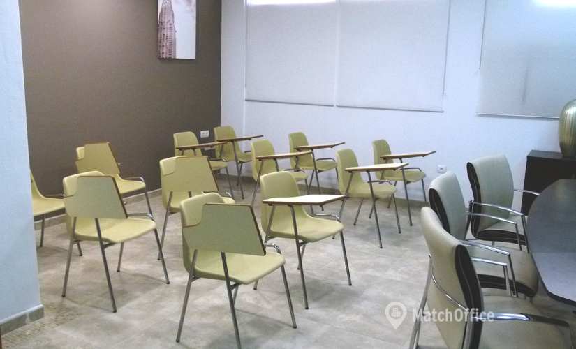 Alquile sala de reuniones acogedora en Alicante 30 m², C/ Veronica 16 - 1 | MatchOffice