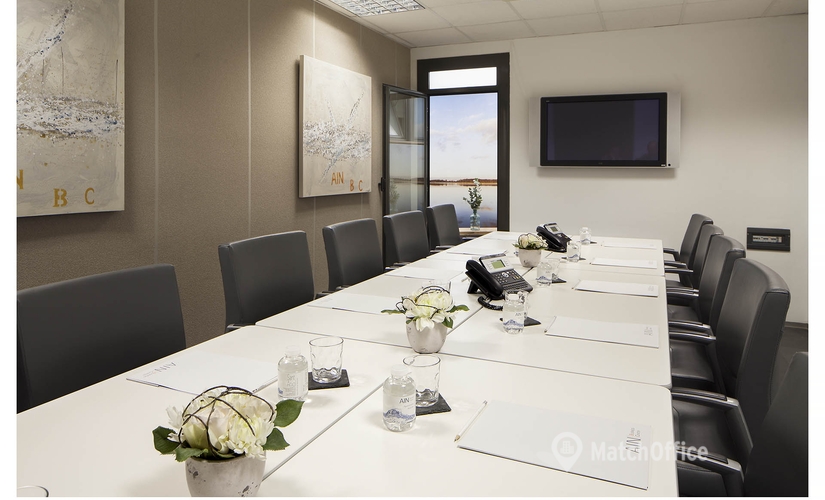 Alquile sala de conferencias equipada en Barcelona 37 m², Paseo de Gracia 118 - 3 | MatchOffice.es