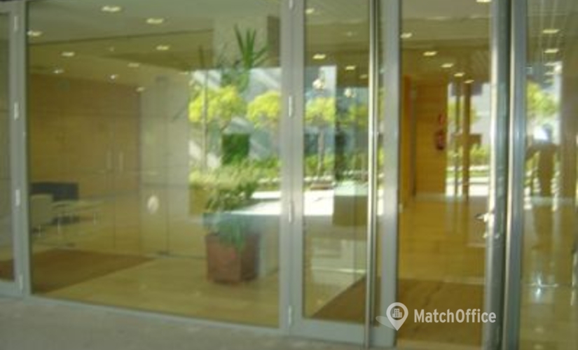 Reserve sala de juntas en Alcobendas 40 m², Calle de Fuerteventura 4 - 3 | MatchOffice