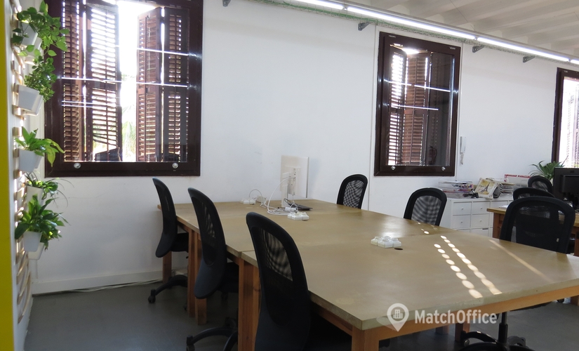 Alquile coworking en Ciutat Vella 300 m², Plaça Reial 18 - 4 | MatchOffice