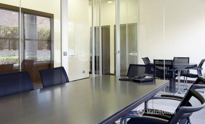Reserve sala de conferencias en Madrid Centro 48 m², Calle Bahía de Pollensa 5 - 11 | MatchOffice.es