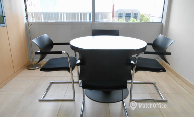 Elija sala de reuniones en Madrid Centro 48 m², Calle Bahía de Pollensa 5 - 12 | MatchOffice.es