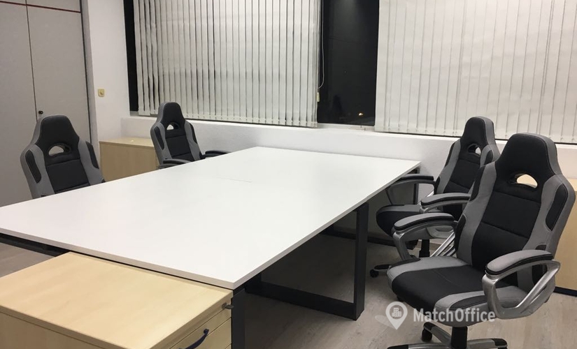 Reserve sala de juntas en Tres Cantos 35 m², Ronda de Poniente - 18 | MatchOffice.es