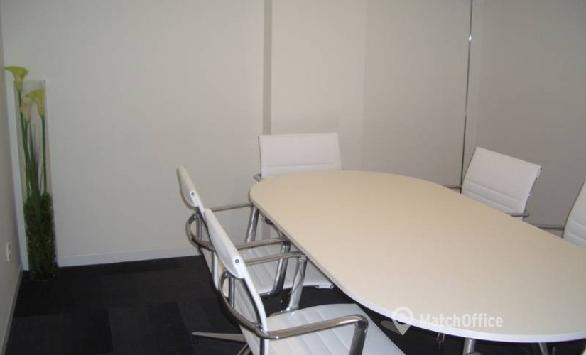 Elija sala de reuniones fiable en Madrid Centro 12 m², Plaza de Castilla 3 - 3 | MatchOffice.es