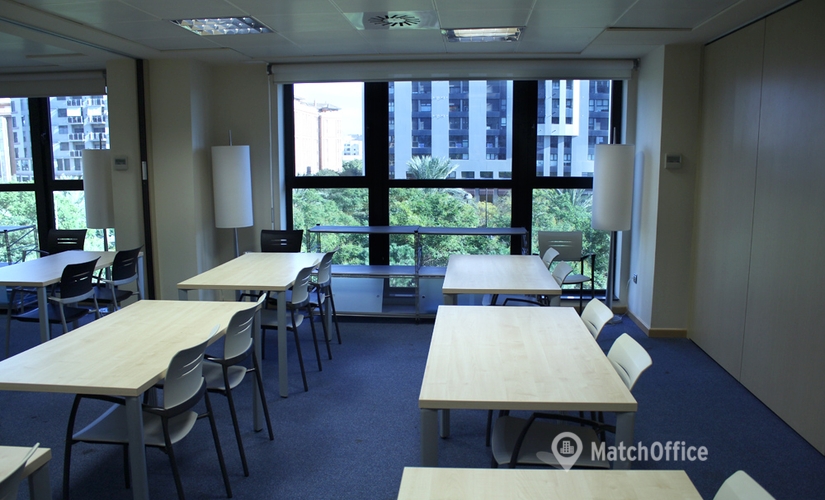 Reserve sala de reuniones equipada en València 45 m², Avda. Cortes Valencianas 39 - Entl. 2º E - 8 | MatchOffice.es