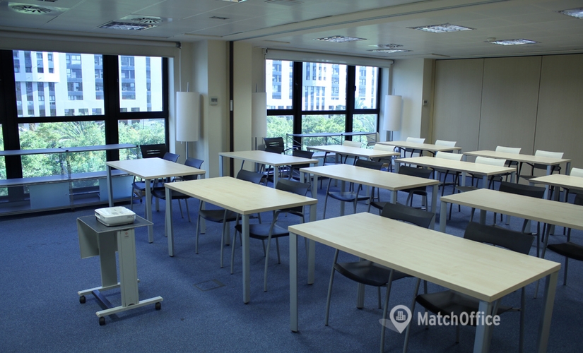 Elija sala de juntas acogedora en València 45 m², Avda. Cortes Valencianas 39 - Entl. 2º E - 9 | MatchOffice.es