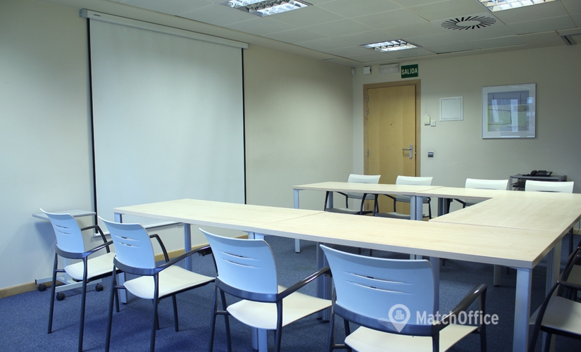 Elija sala de conferencias acogedora en València 45 m², Avda. Cortes Valencianas 39 - Entl. 2º E - 10 | MatchOffice.es