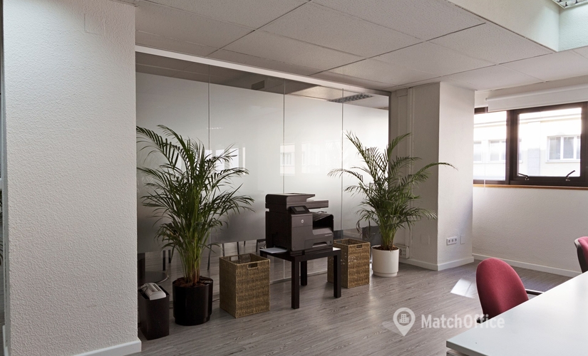 Elija sala de juntas en Madrid Centro 40 m², Calle de Jacometrezo 15 - 11 | MatchOffice.es
