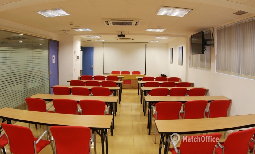 Reserve sala de juntas en Madrid Centro 40 m², Paseo de la Habana 9-11 - 2 | MatchOffice.es