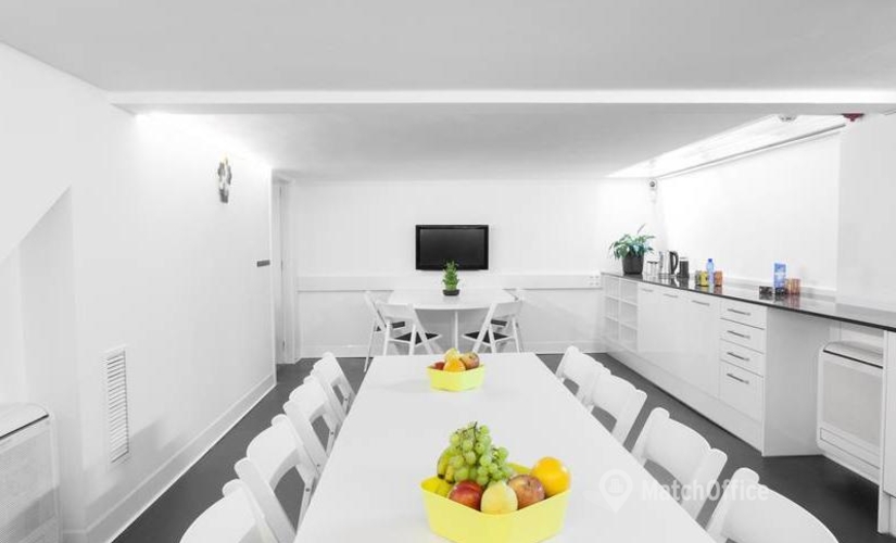 Book a 45 m² Conference room in Barcelona, Carrer de L´Escorial 180 (08024) - 10 | MatchOffice.com