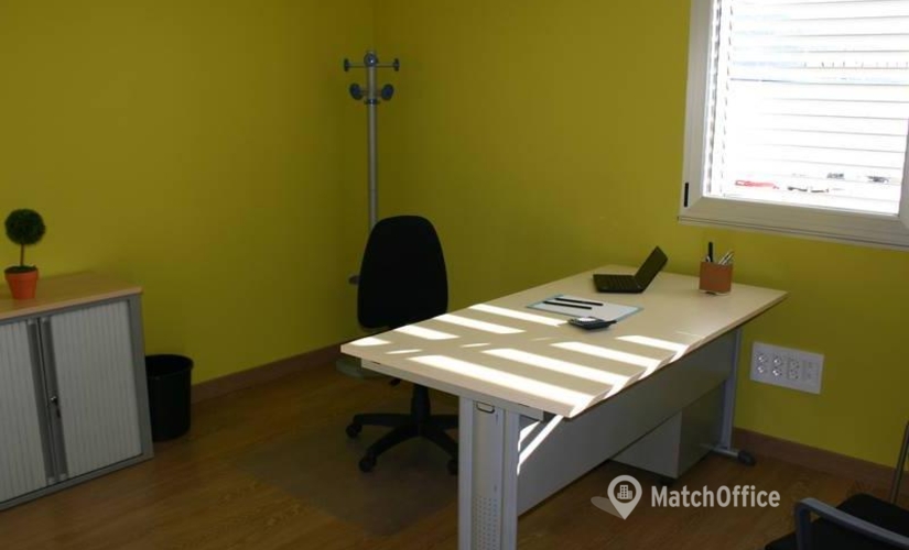 Elija sala de juntas en Ponferrada 30 m², Calle Hamburgo 12A del Parque Industrial del Bierzo - 5 | MatchOffice