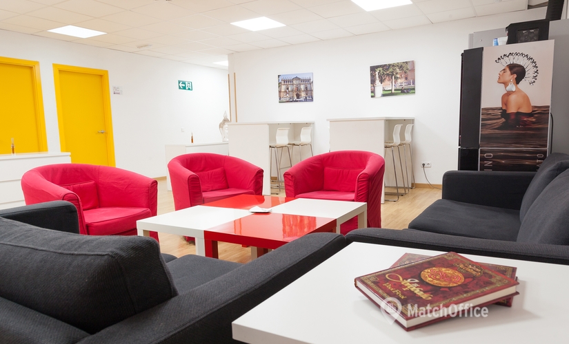 Reserve sala de reuniones equipada en Madrid Centro 33 m², Avenida de Madrid 48 - 3 | MatchOffice.es
