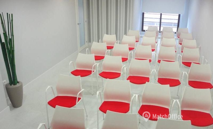 Alquile sala de reuniones acogedora en Cáceres 150 m², Av. Virgen de la Montaña 1 -local 2 - 2 | MatchOffice.es