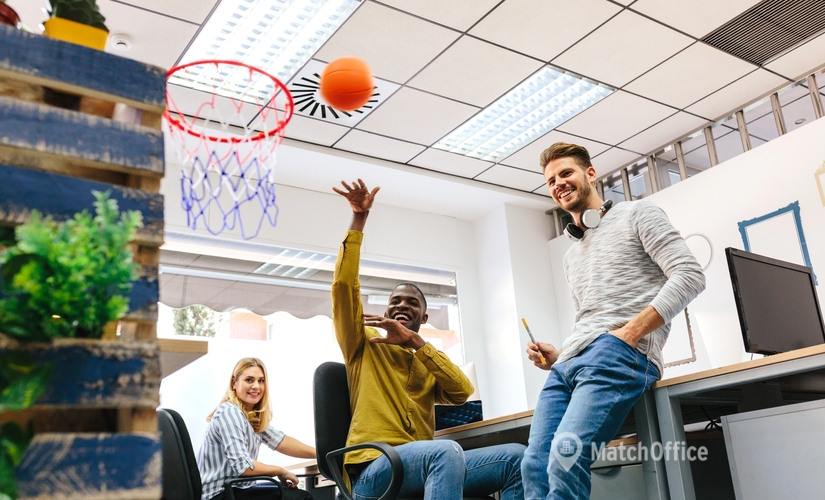 Explore suitable a 420 m² Shared office  in Madrid Tetuán, Calle Asunción Castell 5 (28020) - 3 | MatchOffice